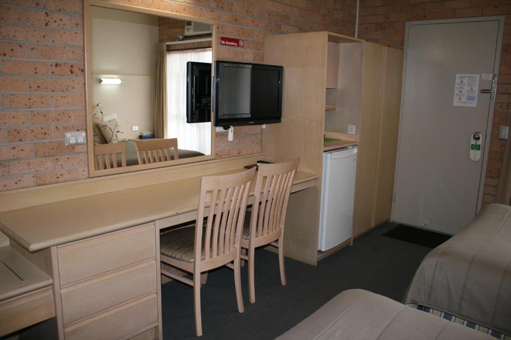 Marriott Park Motel Nowra Room photo